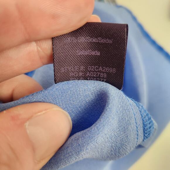 Hale Bob Silk Blue Blouse V Neck Long Sleeve Size Small NWT - Picture 11 of 12